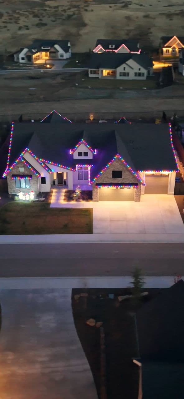 Holiday Cheer with Stunning Home Lighting image