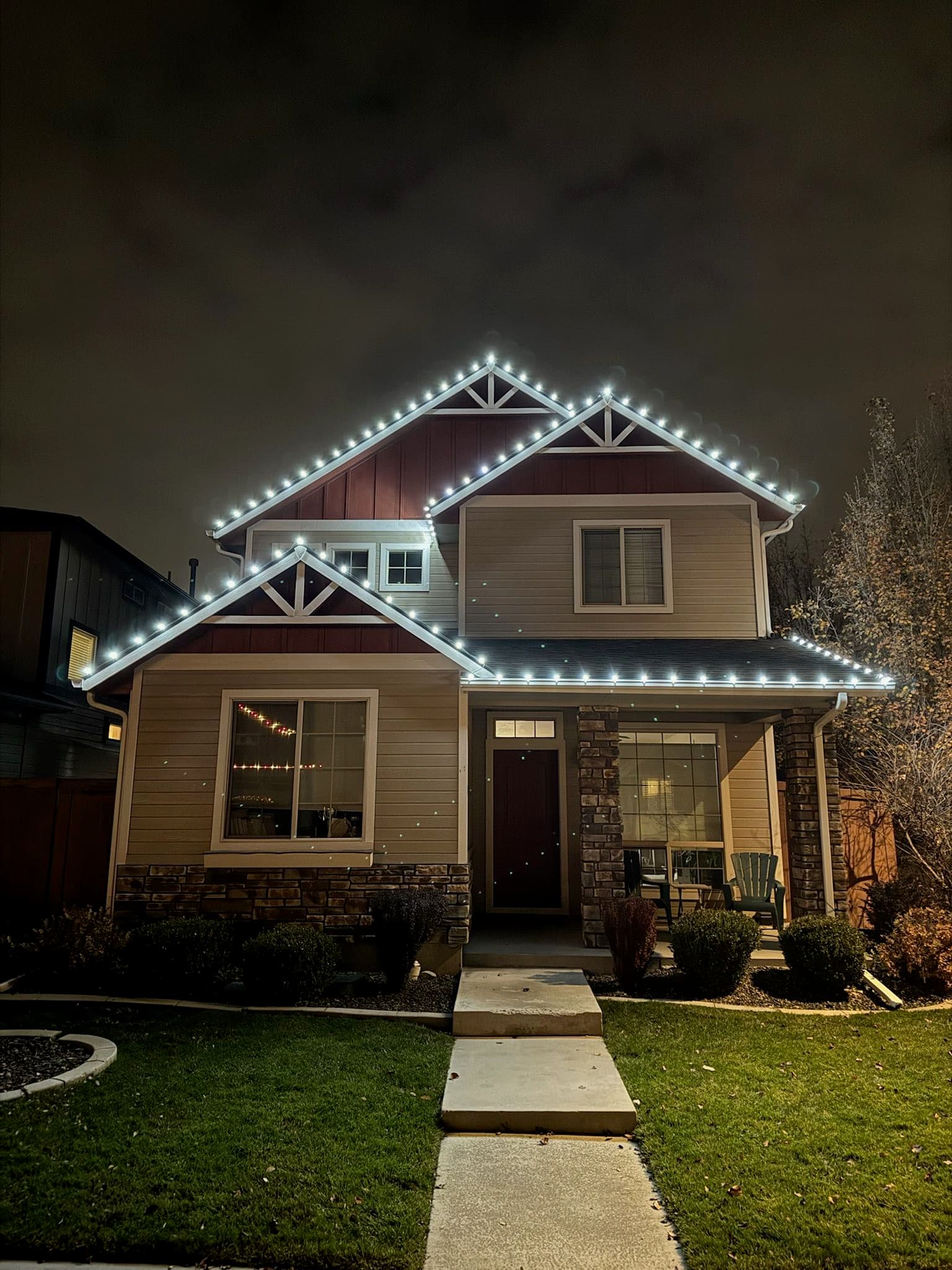Project Holiday Lighting Service Brings Cheer to Your Home image