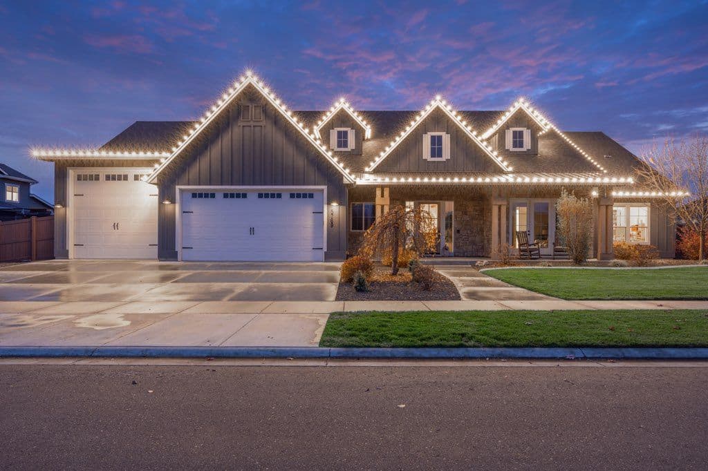 Gallery photos for Holiday Lighting Magic for Your Home: Image #1