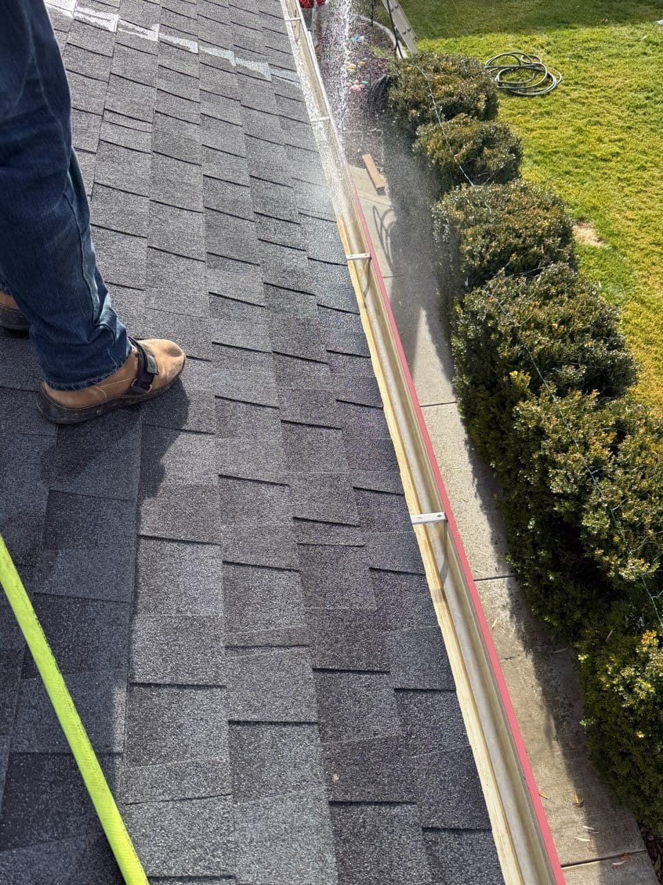 Project Discover the Benefits of Our Premium Gutter Flush image