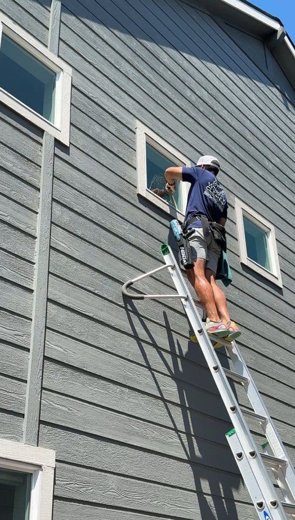 Gallery photos for Debate on Sparkling Clean Windows and Stylish Calves: Image #1